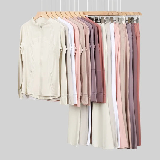 סט שלם המשלב ביצועים אתלטיים, נוחות וסגנון יומיומי, מתאים לכל פעילויות הספורט והיציאות היומיומיות שלך.